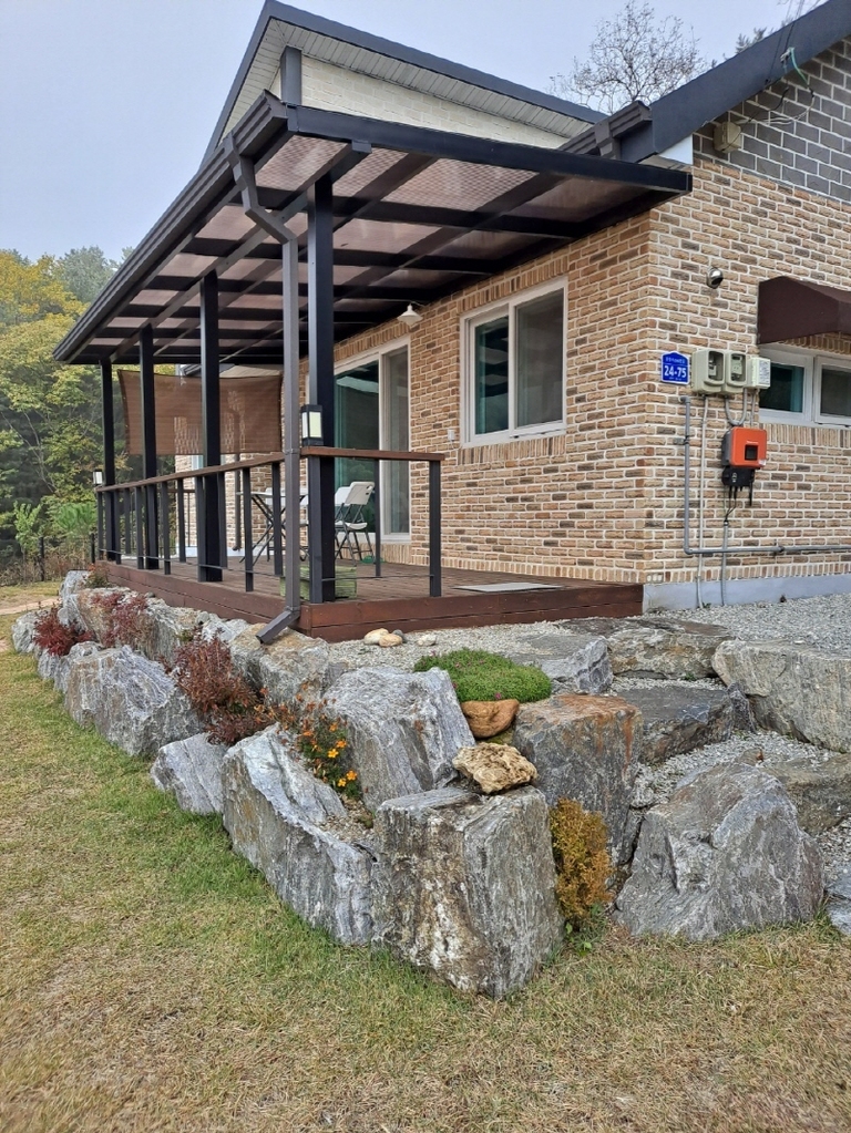 양구읍 공리  전원   대지 561평,  임 840평  