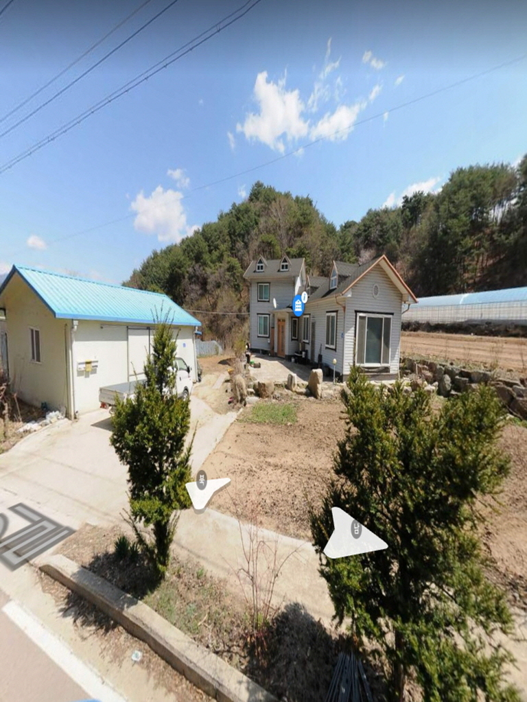 조용하고, 공기가맑은곳  대지&장고부지 260평,  매매 : 1억3천만원